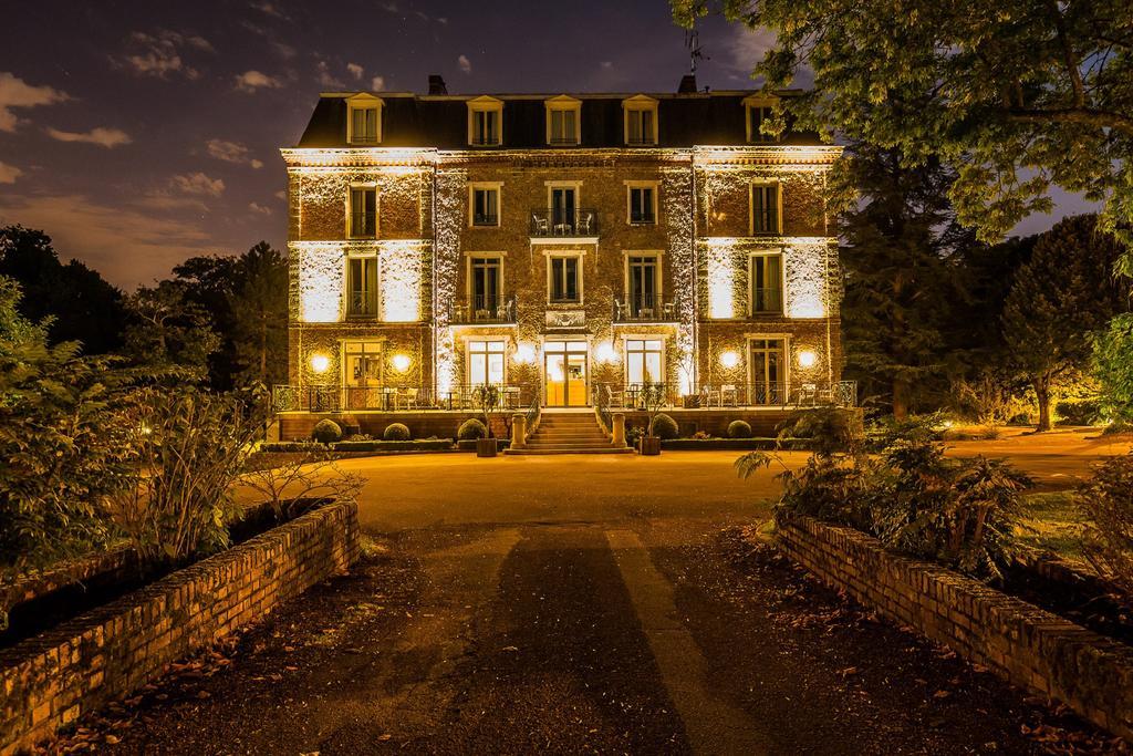 Logis Hotel & Restaurant - Le Manoir De Sauvegrain Saint-Lambert  Exterior photo