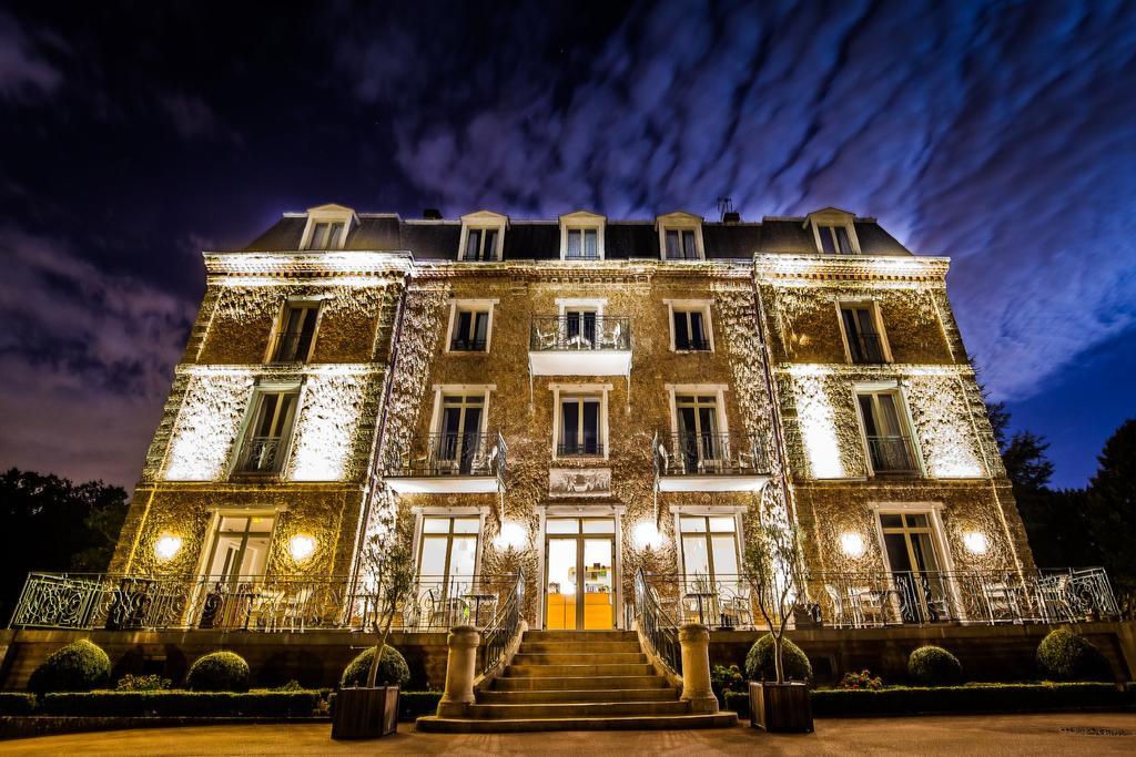Logis Hotel & Restaurant - Le Manoir De Sauvegrain Saint-Lambert  Exterior photo
